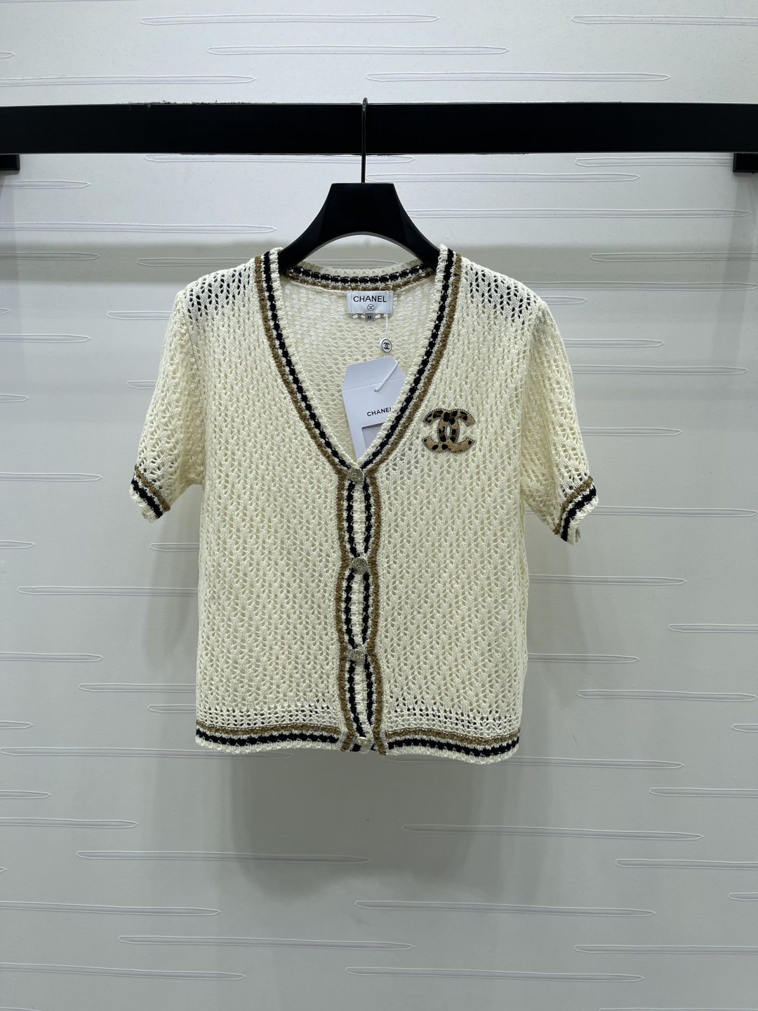 Women's short sleeves